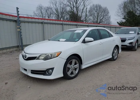2013 Toyota Camry Se z USA, uszkodzony, nr VIN 4T1BF1FK8DU265412